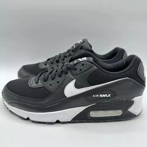 Nike Women's Air Max 90 Next Nature Sneakers
Black/White Size 10 - Worn Once